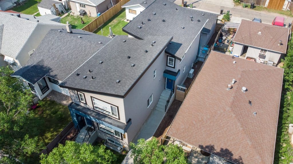 2 11630 92 St2