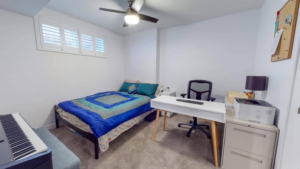 2 11630 92 St21