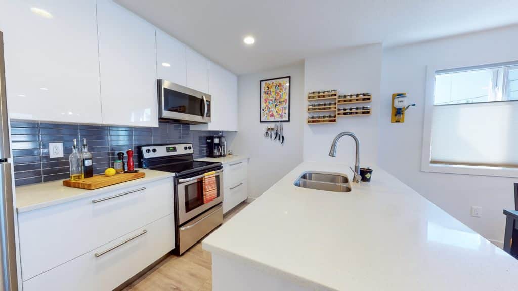 2 11630 92 St36