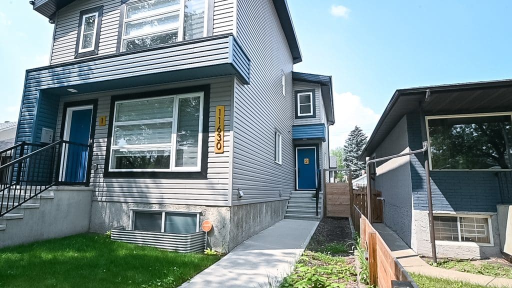 2 11630 92 St6