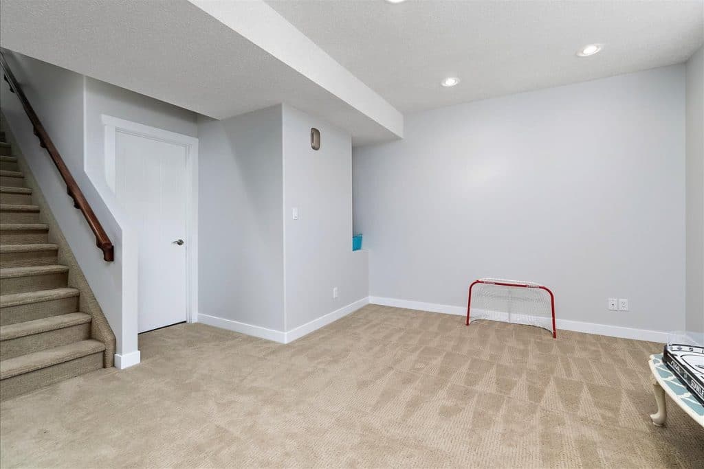 8 Beaverhill View Cr (42)