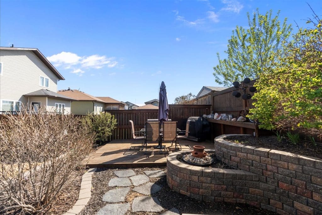 8 Beaverhill View Cr (55)