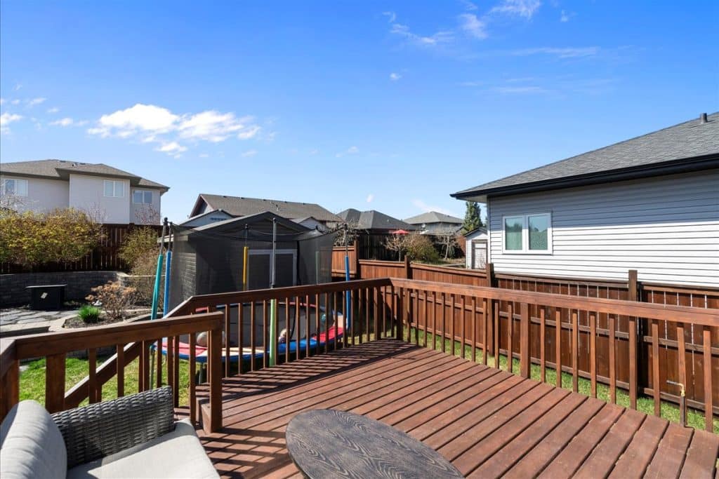 8 Beaverhill View Cr (59)