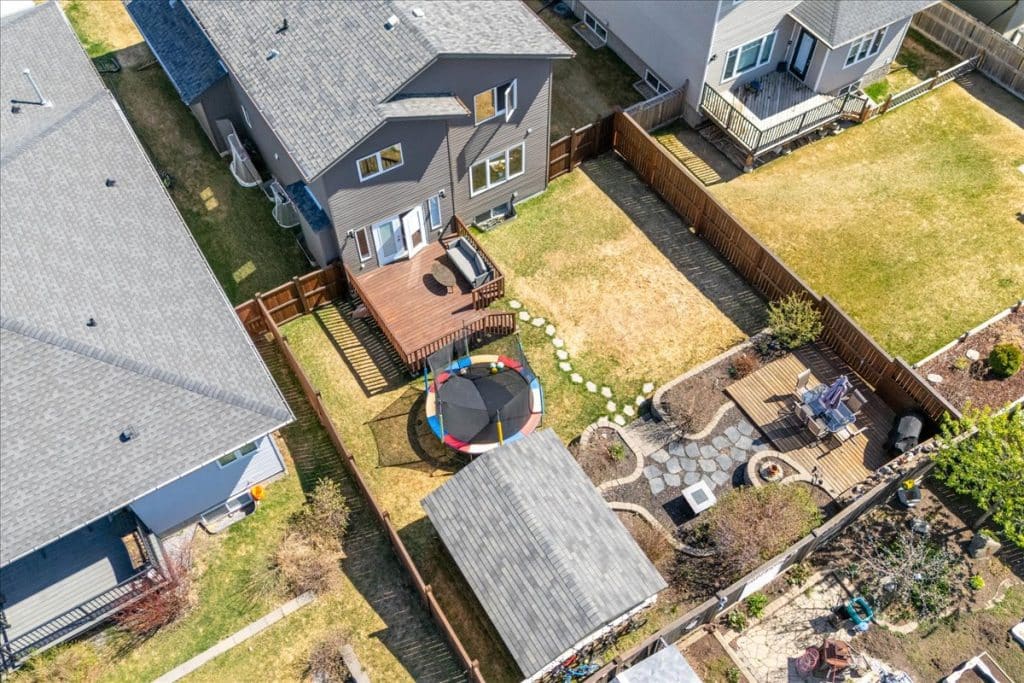 8 Beaverhill View Cr (68)