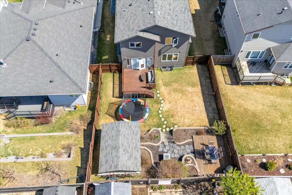 8 Beaverhill View Cr (69)