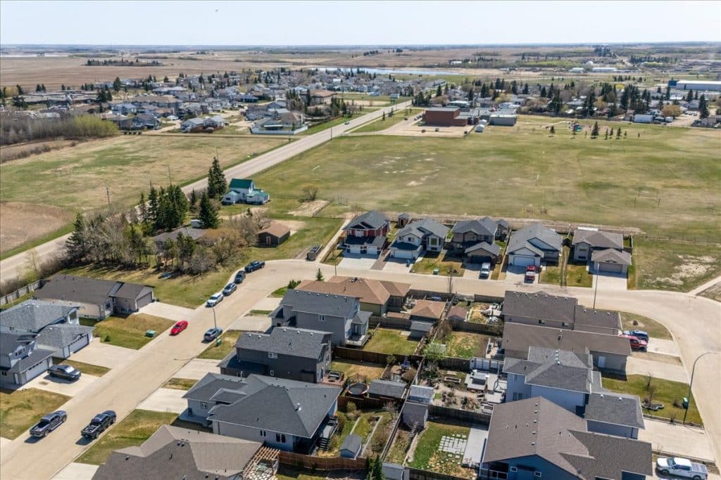8 Beaverhill View Cr (75)