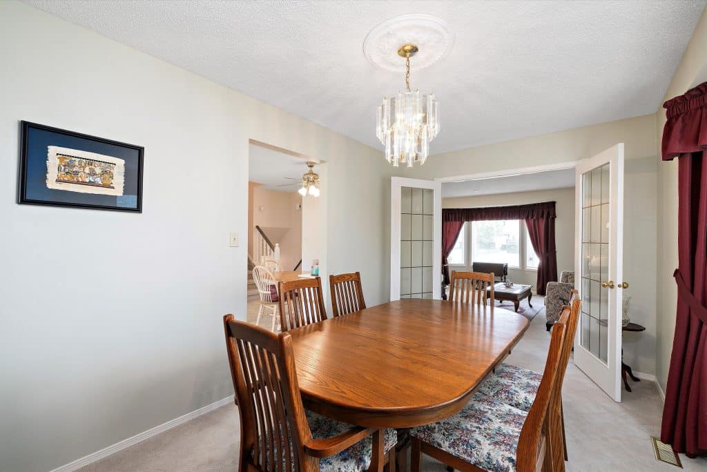60 Highcliff Road